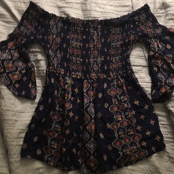 Off the shoulder tribal blouse - Picture 3 of 4